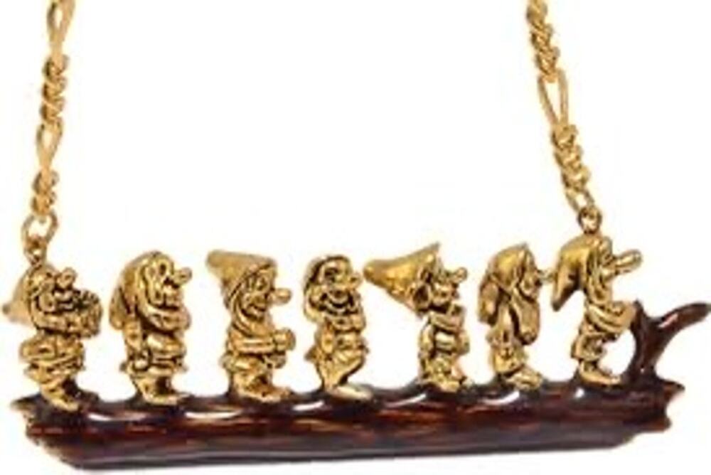 Disney Couture Kingdom Necklace Snow White Seven Dwarfs Log 14k Gold Plate